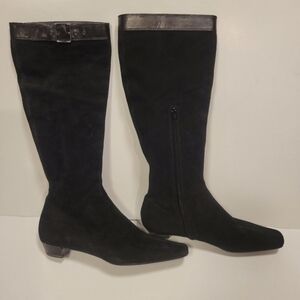 GUCCI Vintage Black suede knee high boots size 8.5.